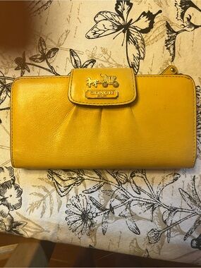 Coach Yellow Leather Accordion Wallet with Horse-and-Carriage Logo